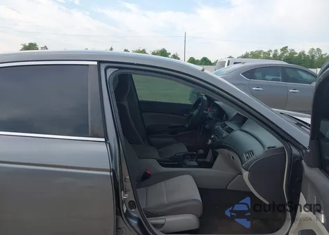 2008 Honda Accord 2.4 Lx из США, поврежденный, VIN JHMCP26398C043878